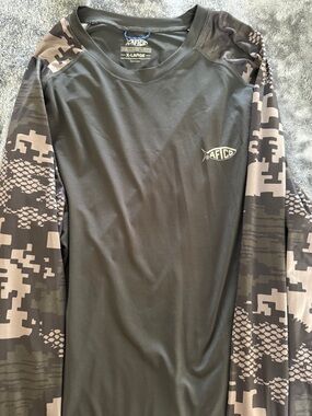 AFTCO Men’s Long Sleeve Performance Shirt - Black with Gray Camo Sleeves